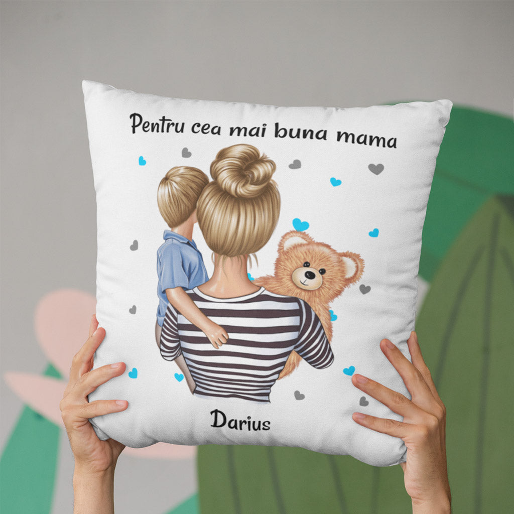 Pernă personalizată cu text pentru mamă de băiat